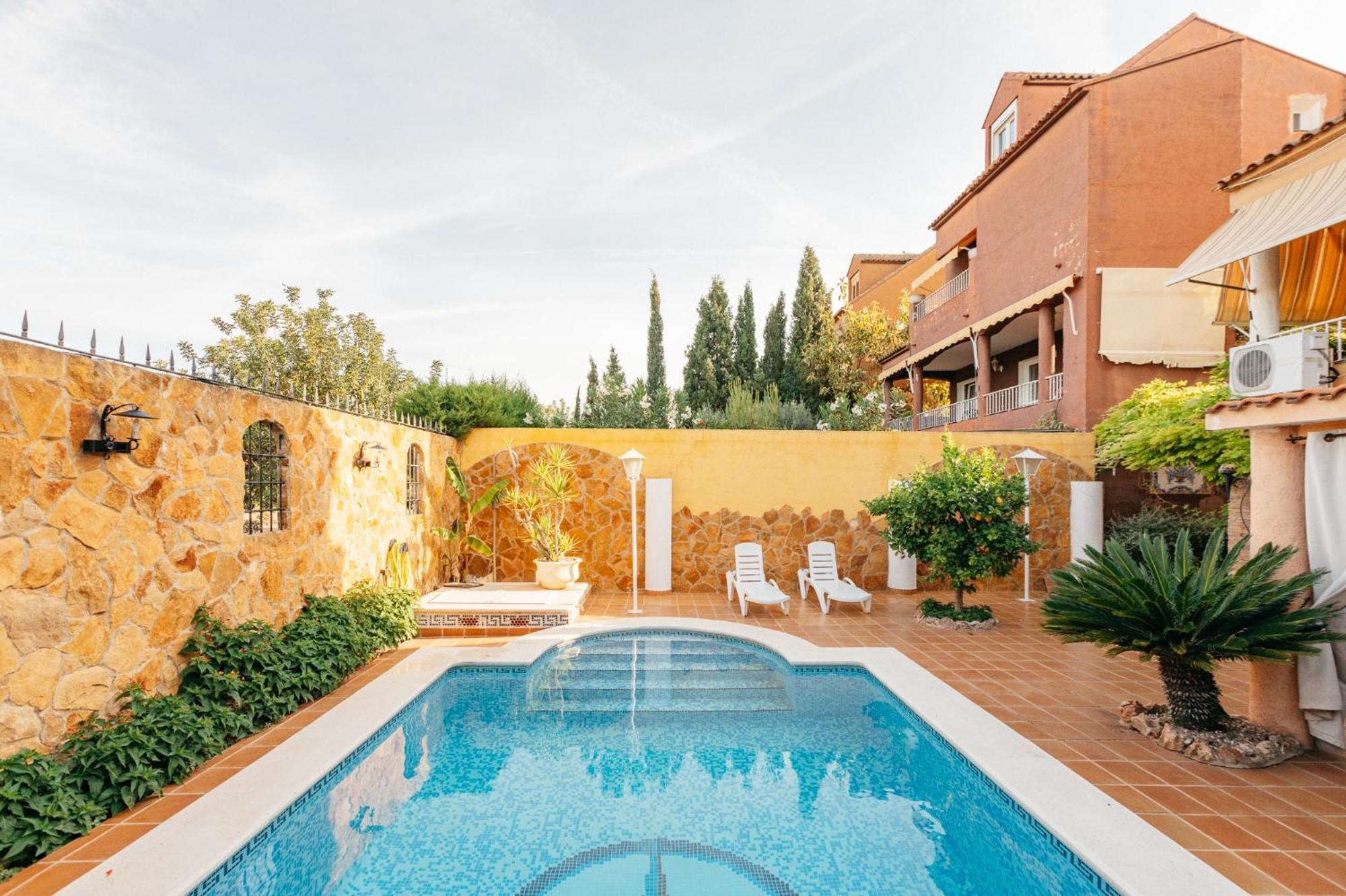Chalet, Villa Rodeada De Naturaleza Piscina A Doce Klm De Valencia Y 7 Del Aeropuerto Dış mekan fotoğraf