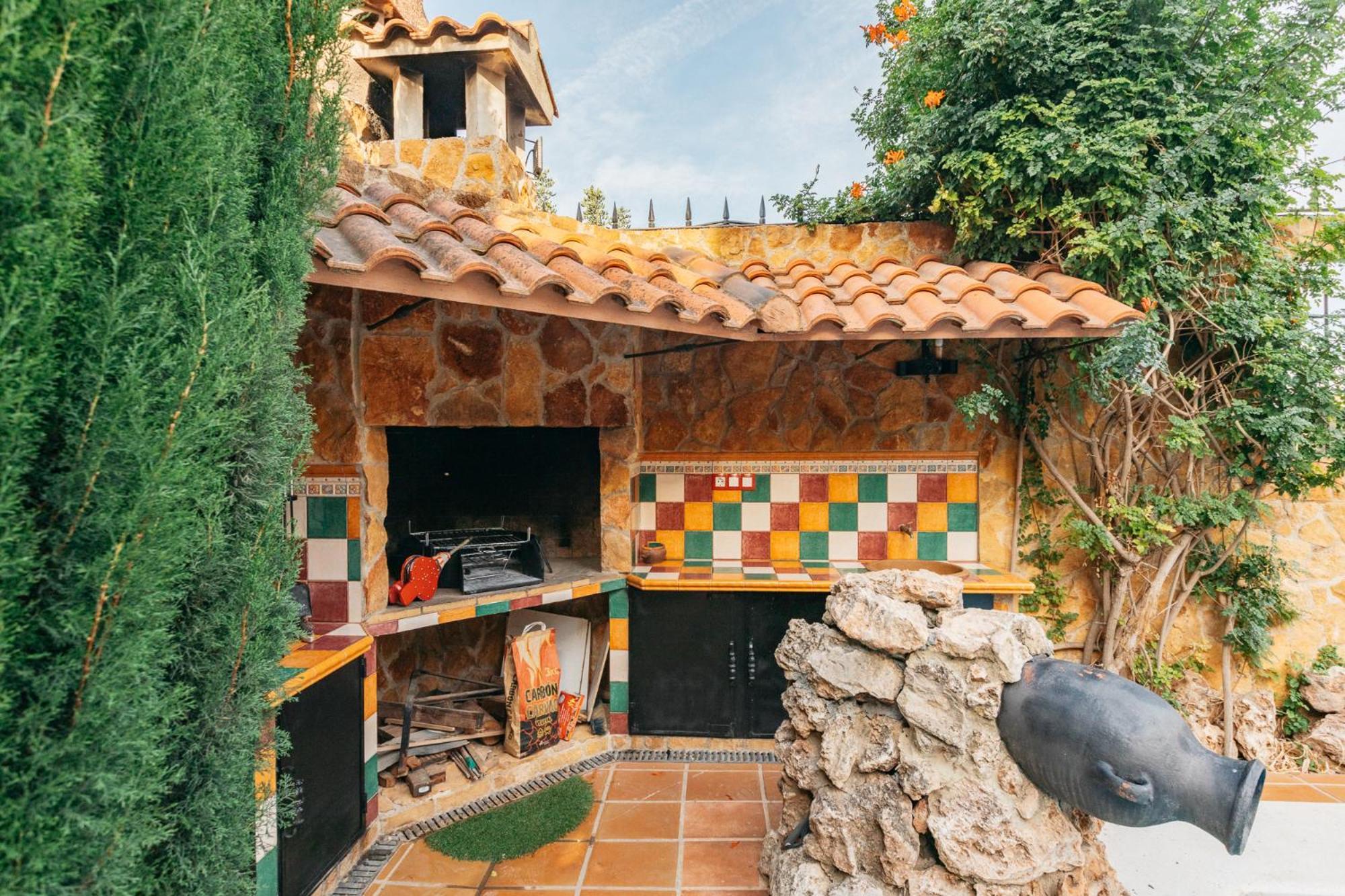 Chalet, Villa Rodeada De Naturaleza Piscina A Doce Klm De Valencia Y 7 Del Aeropuerto Dış mekan fotoğraf