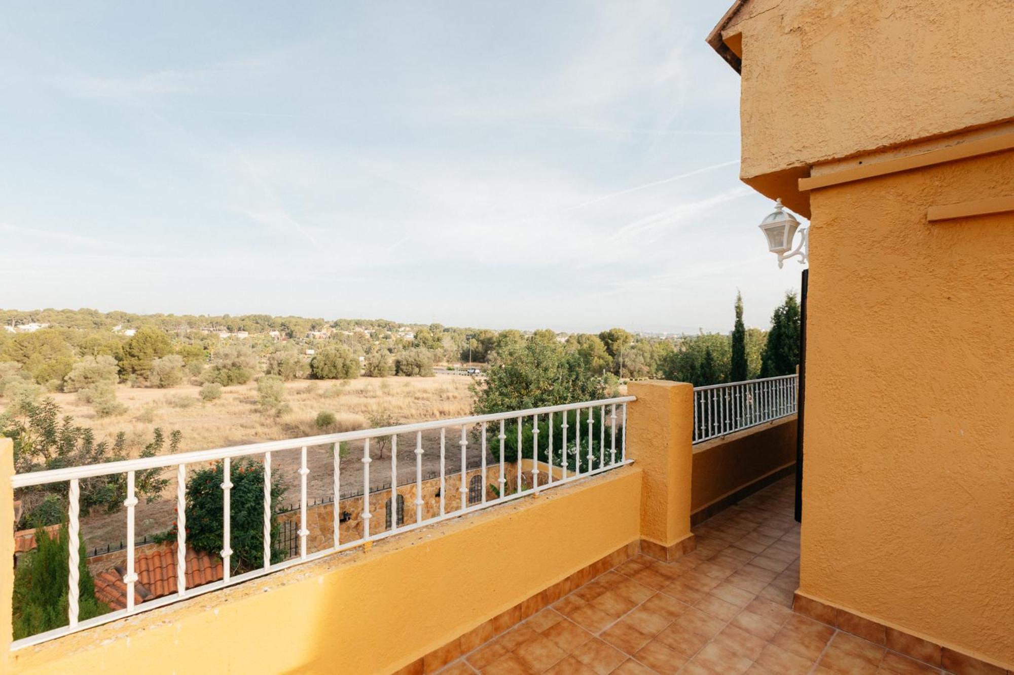 Chalet, Villa Rodeada De Naturaleza Piscina A Doce Klm De Valencia Y 7 Del Aeropuerto Dış mekan fotoğraf