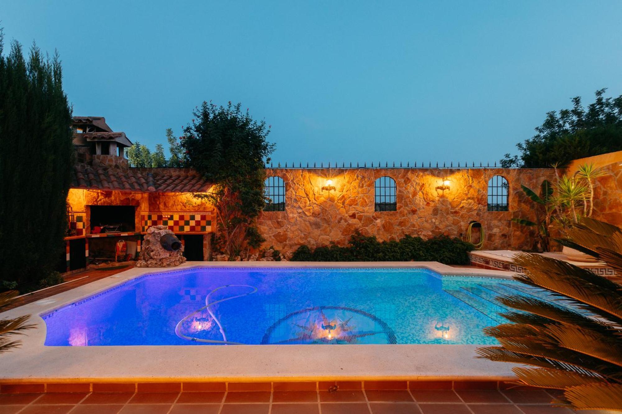 Chalet, Villa Rodeada De Naturaleza Piscina A Doce Klm De Valencia Y 7 Del Aeropuerto Dış mekan fotoğraf