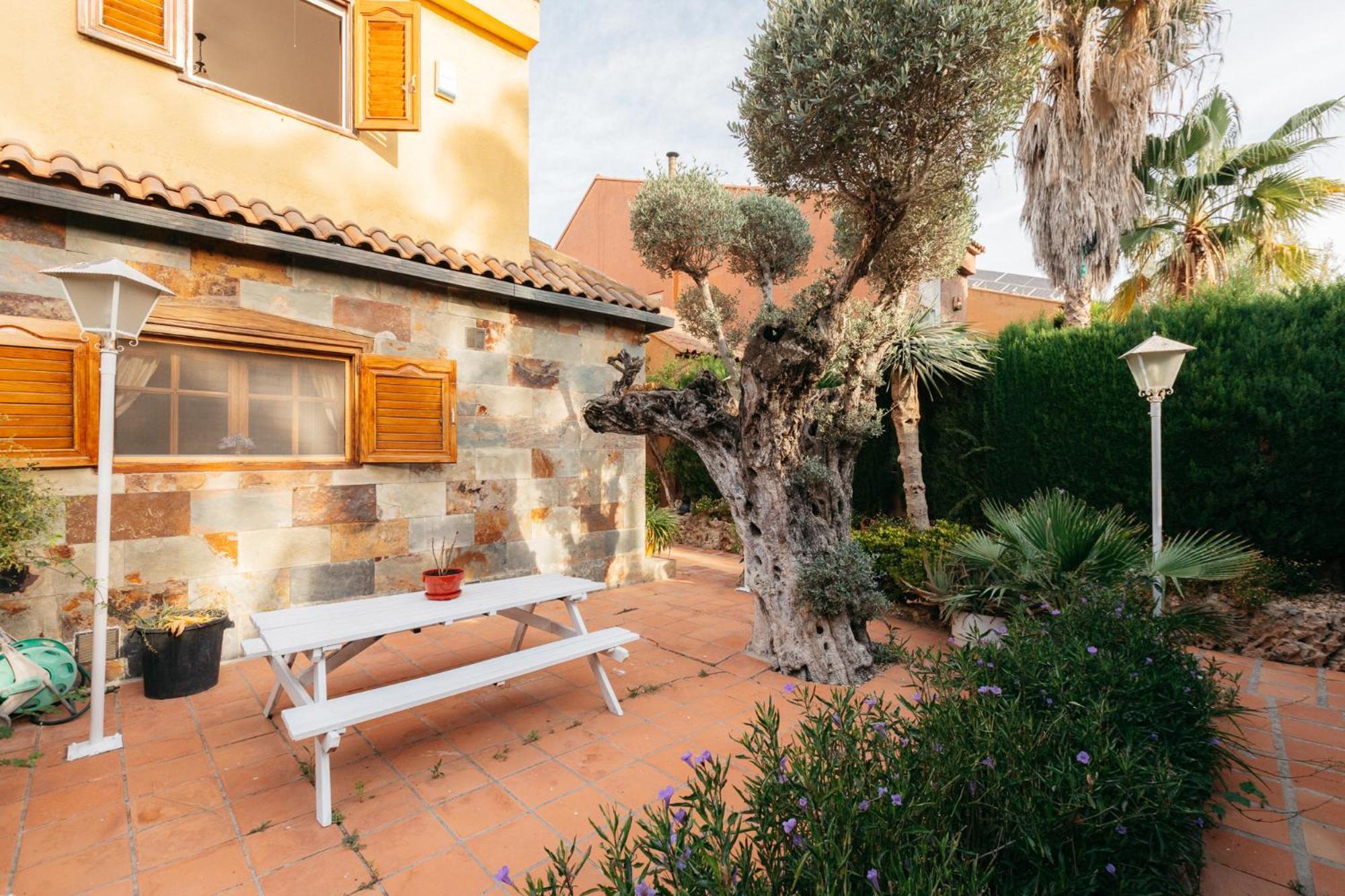 Chalet, Villa Rodeada De Naturaleza Piscina A Doce Klm De Valencia Y 7 Del Aeropuerto Dış mekan fotoğraf