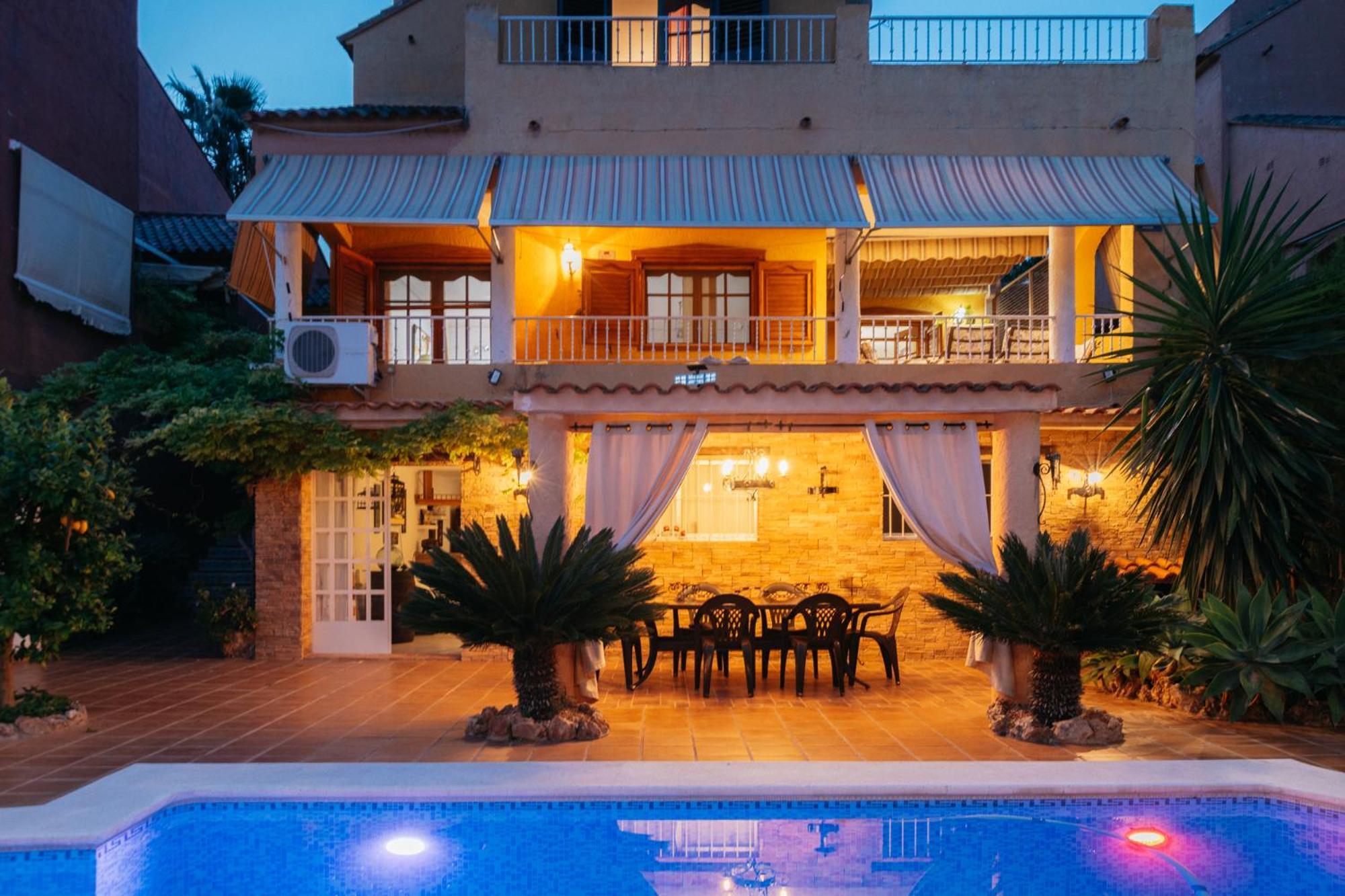Chalet, Villa Rodeada De Naturaleza Piscina A Doce Klm De Valencia Y 7 Del Aeropuerto Dış mekan fotoğraf